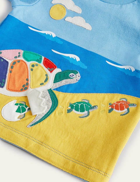 Lift-the-Flap T-shirt - Surfboard Blue Turtle Scene Lift-the-Flap T-shirt - Surfboard Blue Turtle Scene