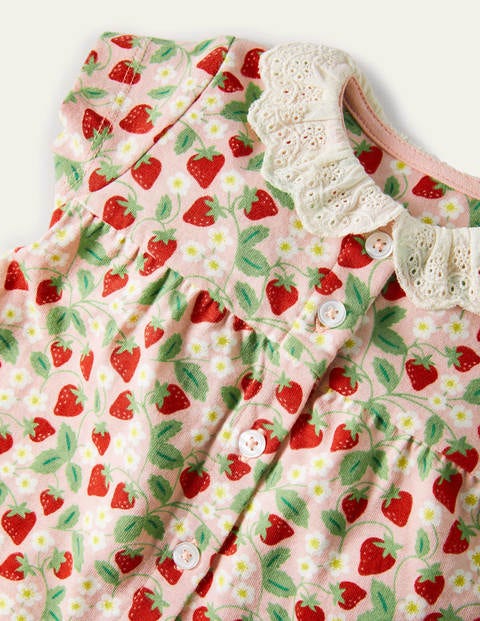 Jerseykleid mit Lochstickerei am Kragen - Delfinrosa, Filigranes Erdbeermuster Jerseykleid mit Lochstickerei am Kragen - Delfinrosa, Filigranes Erdbeermuster
