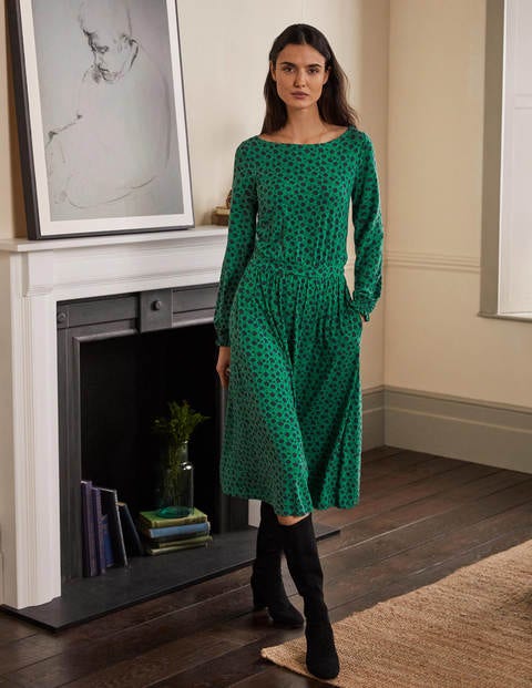 Evelyn Jersey-Midikleid - Baumgrün, Knospen mit Blättern Evelyn Jersey-Midikleid - Baumgrün, Knospen mit Blättern