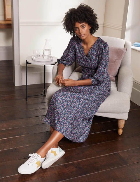 Robe midi Iris - Bleu galaxie, motif Pretty Floral Robe midi Iris - Bleu galaxie, motif Pretty Floral
