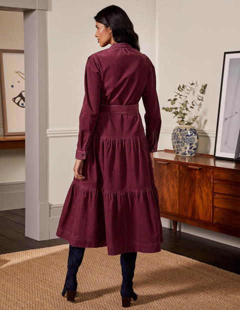 Ellen Hemdblusenkleid mit Stufen - Feigenpudding Ellen Hemdblusenkleid mit Stufen - Feigenpudding
