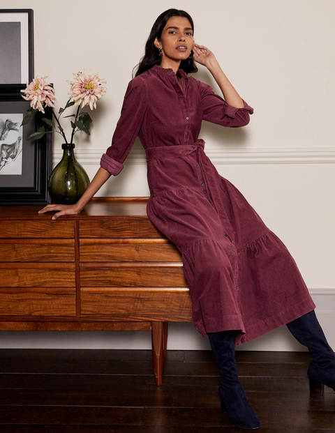 Ellen Hemdblusenkleid mit Stufen - Feigenpudding Ellen Hemdblusenkleid mit Stufen - Feigenpudding