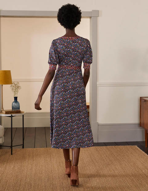 Eva Jersey-Midikleid - Marineblau, Prärie-Blumen Eva Jersey-Midikleid - Marineblau, Prärie-Blumen