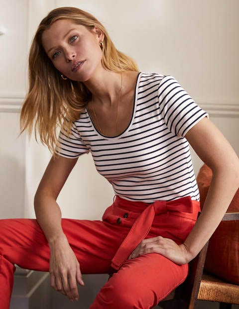 Essential Short Sleeve Tee - Ivory/Navy Essential Short Sleeve Tee - Ivory/Navy