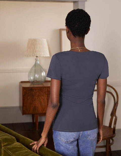 Essential Short Sleeve Tee - Navy Essential Short Sleeve Tee - Navy