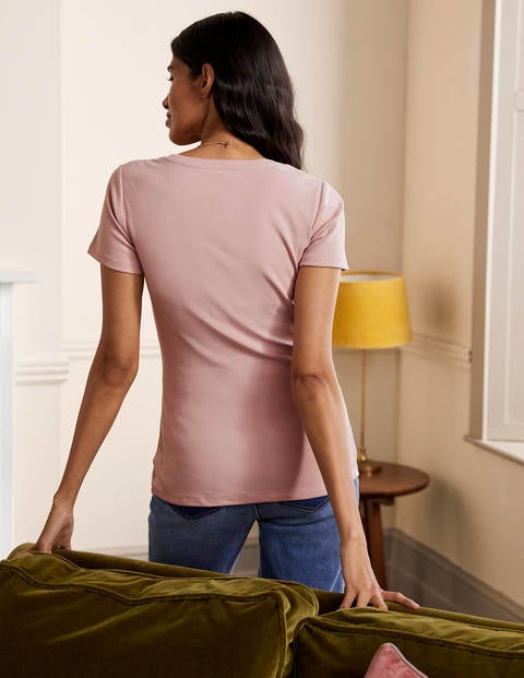 Essential Short Sleeve Tee - Milkshake Essential Short Sleeve Tee - Milkshake