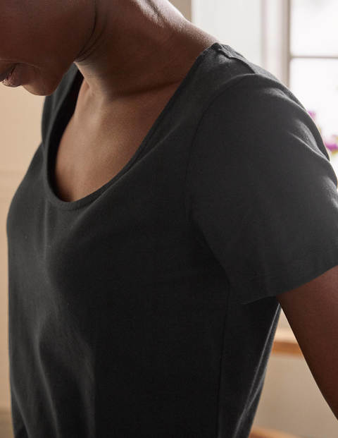 Supersoft Scoop Tee - Black Supersoft Scoop Tee - Black