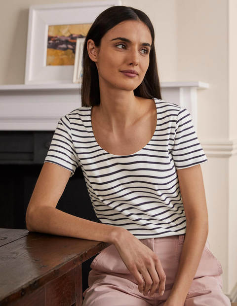 Supersoft Scoop Tee - Ivory/ Navy Supersoft Scoop Tee - Ivory/ Navy