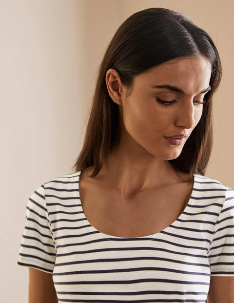 Supersoft Scoop Tee - Ivory/ Navy Supersoft Scoop Tee - Ivory/ Navy