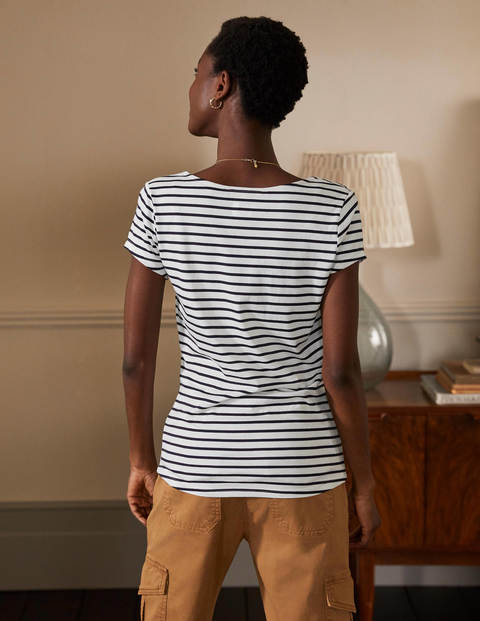 Supersoft Ruched V-neck Tee - Ivory/ Navy Supersoft Ruched V-neck Tee - Ivory/ Navy