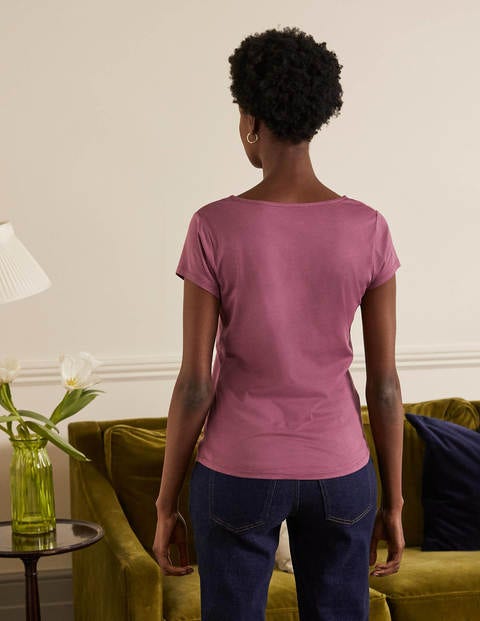Supersoft Ruched V-neck Tee - Figgy Pudding Supersoft Ruched V-neck Tee - Figgy Pudding