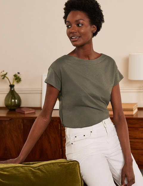 Superweiches T-Shirt mit U-Boot-Ausschnitt - Klassisches Khaki Superweiches T-Shirt mit U-Boot-Ausschnitt - Klassisches Khaki