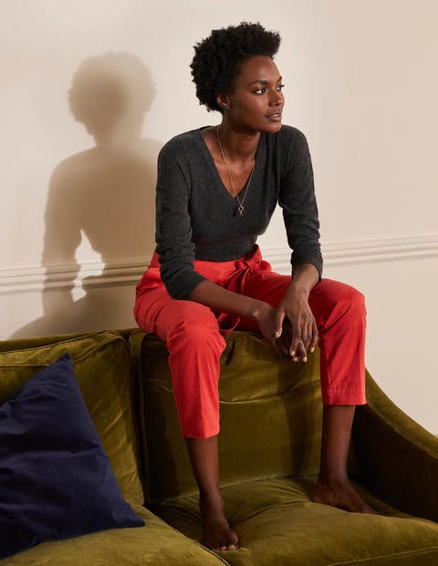 Cashmere V-neck Relaxed Jumper - Black Diamond Cashmere V-neck Relaxed Jumper - Black Diamond