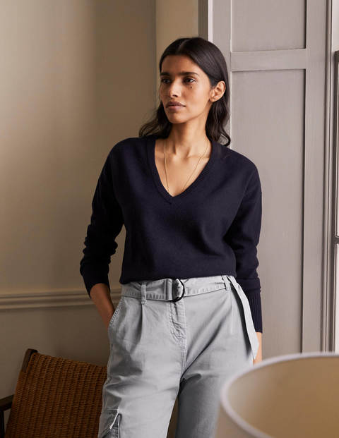 Lässiger Kaschmirpullover mit V-Ausschnitt - Saphirblau Lässiger Kaschmirpullover mit V-Ausschnitt - Saphirblau