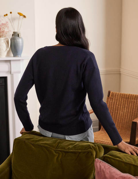 Lässiger Kaschmirpullover mit V-Ausschnitt - Saphirblau Lässiger Kaschmirpullover mit V-Ausschnitt - Saphirblau