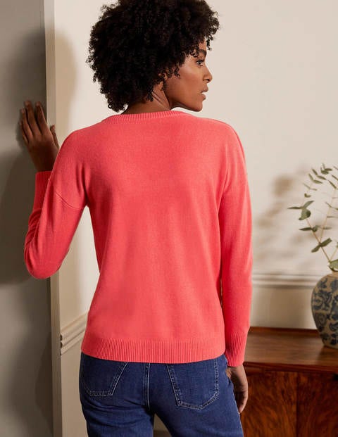Cashmere V-neck Relaxed Jumper - Coral Cashmere V-neck Relaxed Jumper - Coral