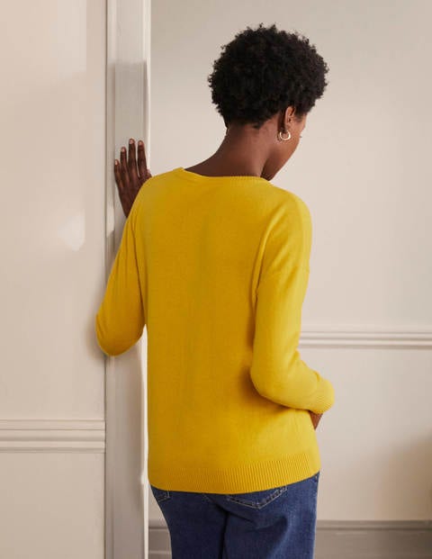 Cashmere V-neck Relaxed Jumper - Citrine Yellow Cashmere V-neck Relaxed Jumper - Citrine Yellow