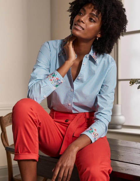 Agnes Oversize-Hemd - Zartes Seeblau, Feine Streifen Agnes Oversize-Hemd - Zartes Seeblau, Feine Streifen