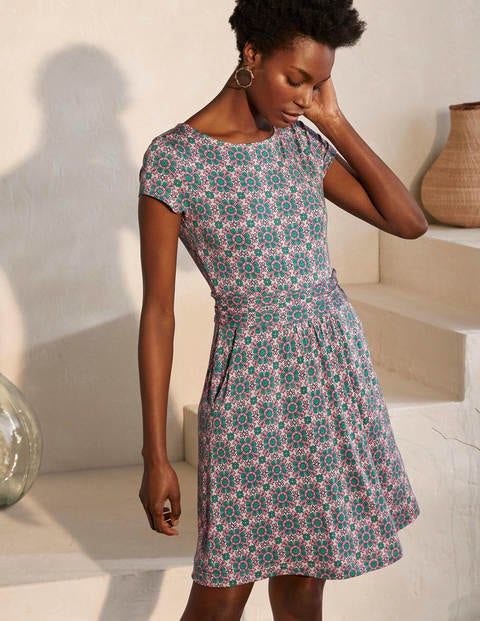 Robe Amelie en jersey - Milkshake, tuile flore Robe Amelie en jersey - Milkshake, tuile flore