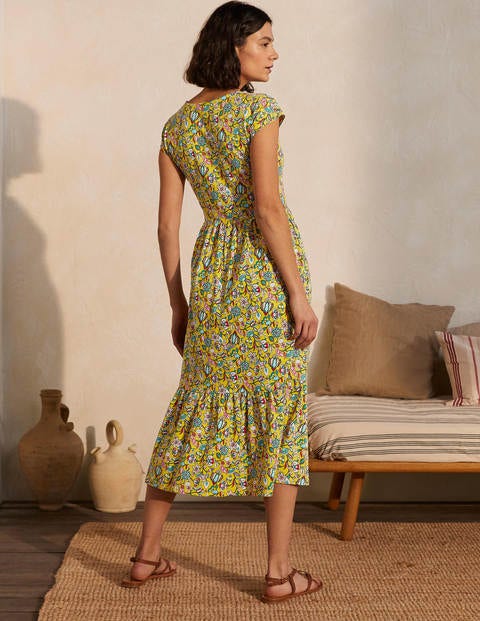 Robe volantée à col V arrondi en coton - Jonquille, motif floral kaléidoscopique Robe volantée à col V arrondi en coton - Jonquille, motif floral kaléidoscopique