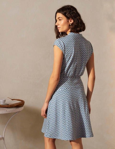Robe-chemise simple en jersey - Ivoire, feuille de peuplier Robe-chemise simple en jersey - Ivoire, feuille de peuplier