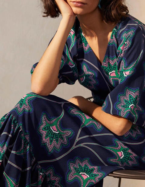 Claire Maxikleid mit Stufen - Navy, Blumenornamente Claire Maxikleid mit Stufen - Navy, Blumenornamente