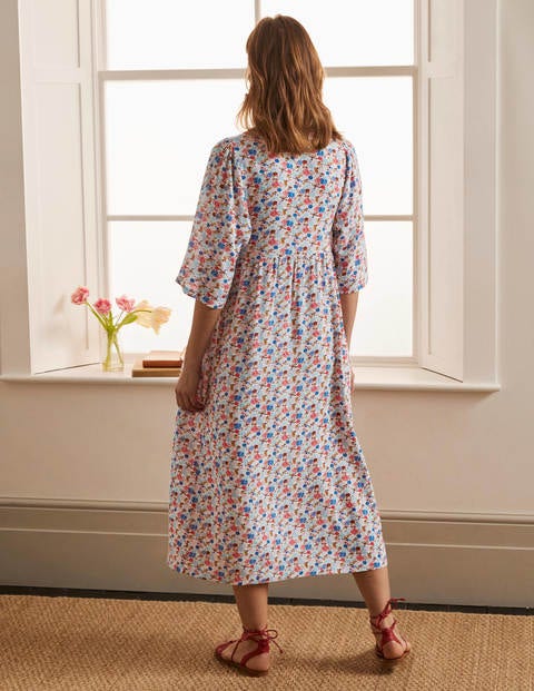 Midikleid mit Empire-Taille - Naturweiß, Zauberhafte Blumen Midikleid mit Empire-Taille - Naturweiß, Zauberhafte Blumen