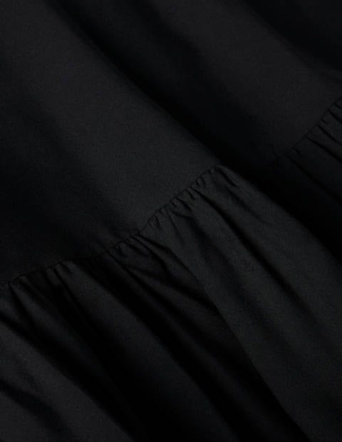 Maxi-Sommerkleid mit tiefem Rückenausschnitt - Schwarz Maxi-Sommerkleid mit tiefem Rückenausschnitt - Schwarz