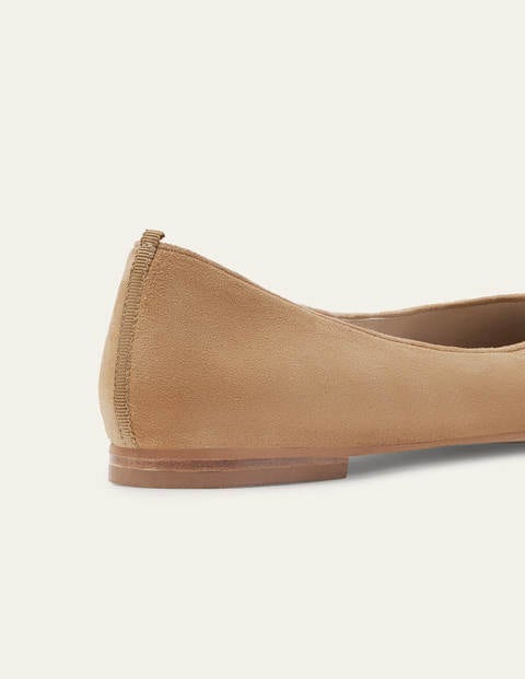 Julia Pointed Flats - Camel Julia Pointed Flats - Camel
