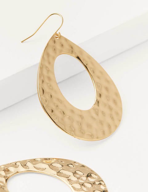 Gehämmerte Ohrringe in Tränenform - Gold-Metallic Gehämmerte Ohrringe in Tränenform - Gold-Metallic