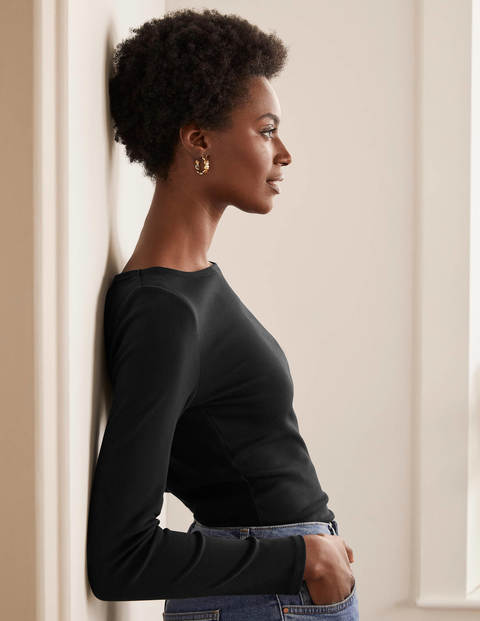Essential Boatneck - Black Essential Boatneck - Black