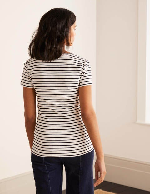 Essential Short Sleeve Tee - Ivory/Navy Essential Short Sleeve Tee - Ivory/Navy