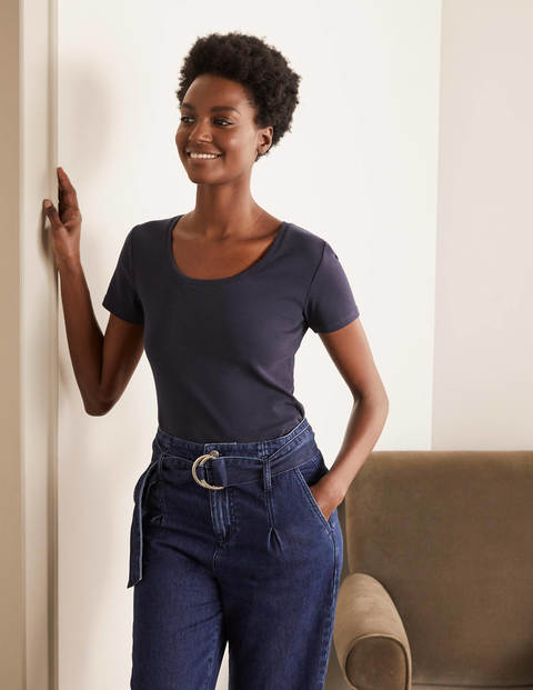 Essential Short Sleeve Tee - Navy Essential Short Sleeve Tee - Navy