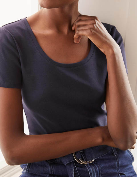 Essential Short Sleeve Tee - Navy Essential Short Sleeve Tee - Navy