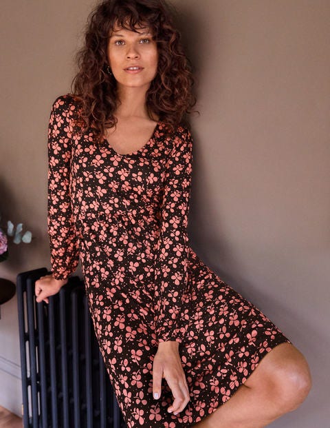 Black Clover Print Hattie Jersey Dress - Black, Clover Petal Black Clover Print Hattie Jersey Dress - Black, Clover Petal