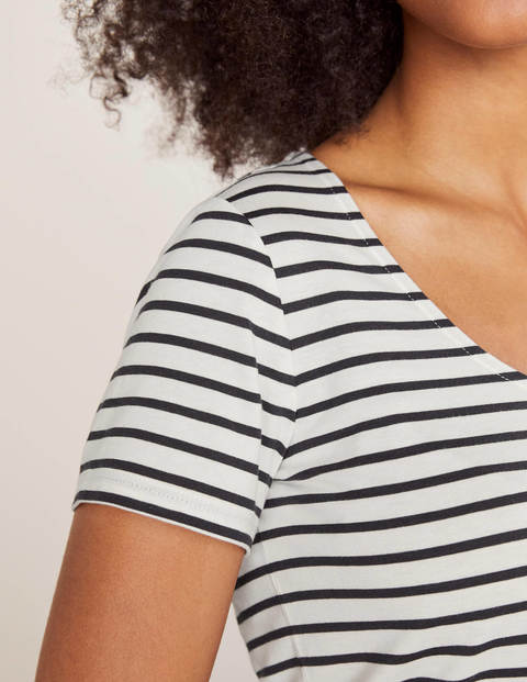 Superweiches T-shirt mit Rundhalsausschnitt - Naturweiß/Navy Superweiches T-shirt mit Rundhalsausschnitt - Naturweiß/Navy