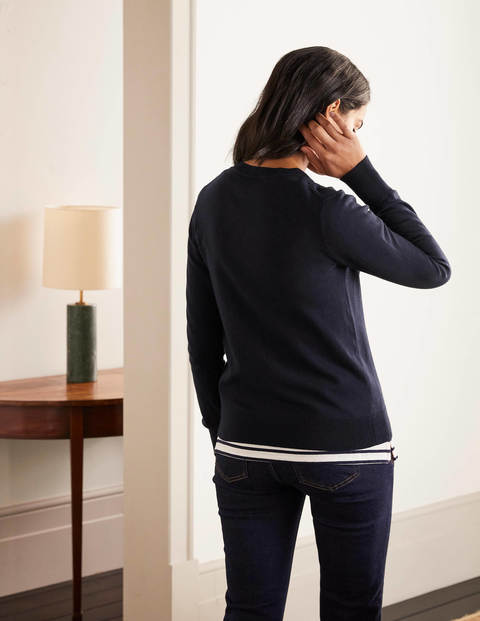 Eldon Baumwollcardigan mit Rundhalsausschnitt - Navy Eldon Baumwollcardigan mit Rundhalsausschnitt - Navy