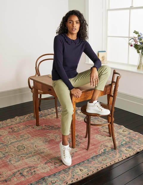 Blakenham Pullover mit Rüschen - Navy Blakenham Pullover mit Rüschen - Navy