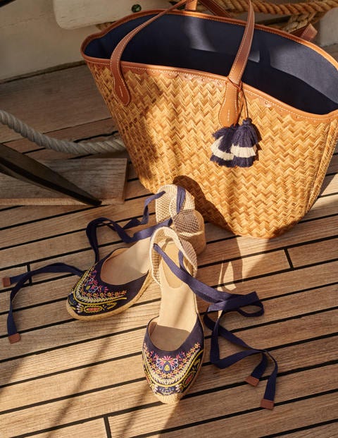 Compensées Cassie façon espadrilles - Brodé bleu marine Compensées Cassie façon espadrilles - Brodé bleu marine