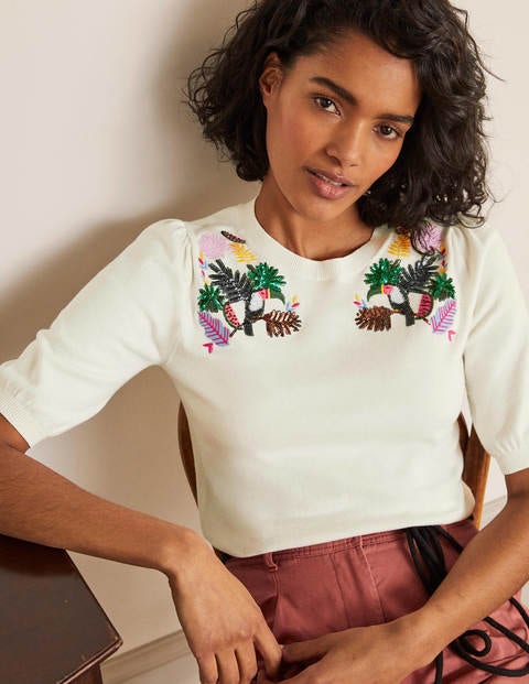 Belsay Strick-T-Shirt mit Stickerei - Naturweiß Belsay Strick-T-Shirt mit Stickerei - Naturweiß