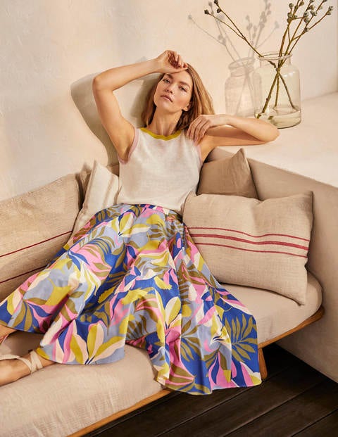 Corinne Full Skirt - Plum Blossom, Tropical Flora Corinne Full Skirt - Plum Blossom, Tropical Flora