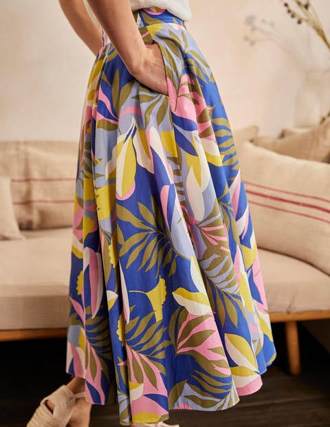 Corinne Full Skirt - Plum Blossom, Tropical Flora Corinne Full Skirt - Plum Blossom, Tropical Flora