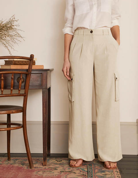 Ailesbury Cargo Pants - Sand Ailesbury Cargo Pants - Sand