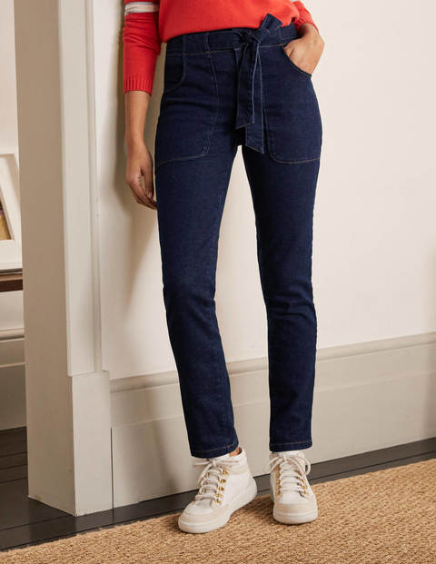 Jeans mit aufgesetzten Taschen und Stoffgürtel - Indigoblau Jeans mit aufgesetzten Taschen und Stoffgürtel - Indigoblau