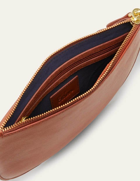 Clutch mit Gliederdetail - Hellbraun Clutch mit Gliederdetail - Hellbraun