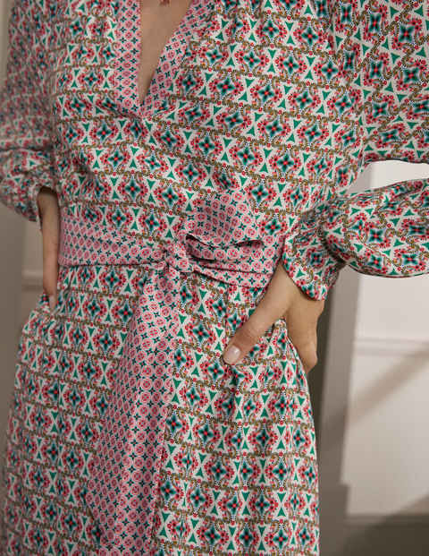 Midikleid mit Stufensaum - Naturweiß, Mosaik-Geo Midikleid mit Stufensaum - Naturweiß, Mosaik-Geo