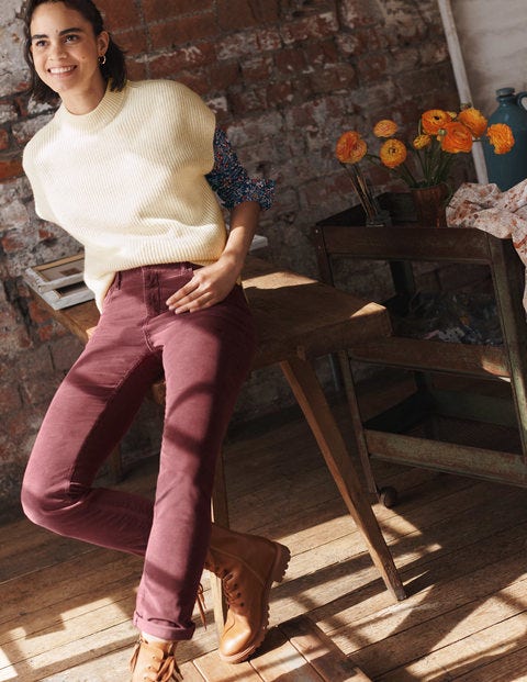 Schmale Cord-Jeans mit geradem Bein - Feigenpudding Schmale Cord-Jeans mit geradem Bein - Feigenpudding