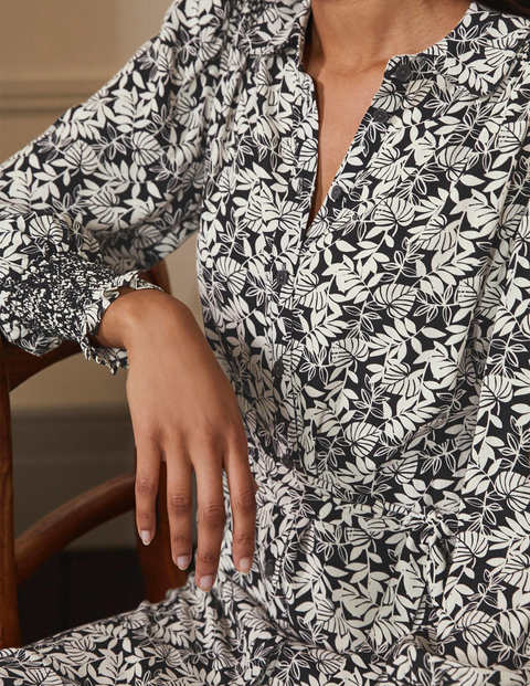 Hemdblusenkleid mit Smokdetail - Schwarz, Tropische Palmen