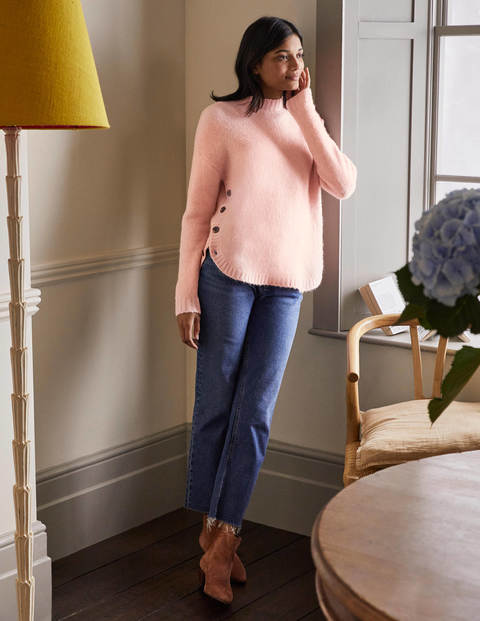 Flauschiger Pullover mit seitlichem Knopf - Milchshake Flauschiger Pullover mit seitlichem Knopf - Milchshake