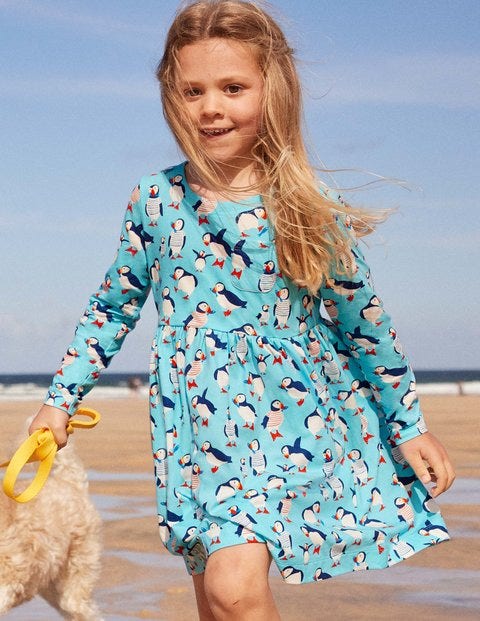 Fröhliches Jerseykleid mit langen Ärmeln - Wasserblau, Papageitaucher Fröhliches Jerseykleid mit langen Ärmeln - Wasserblau, Papageitaucher